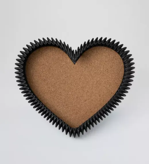Me Make Pretty Heart Stacking Tray